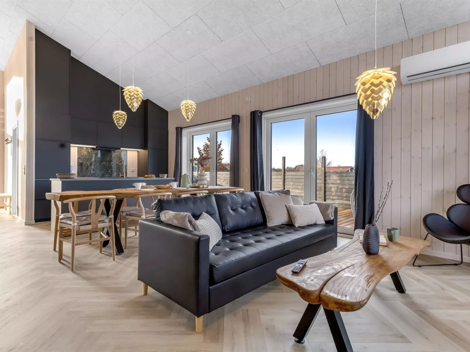 "Thorin" - 1.2km from the sea-Dedans