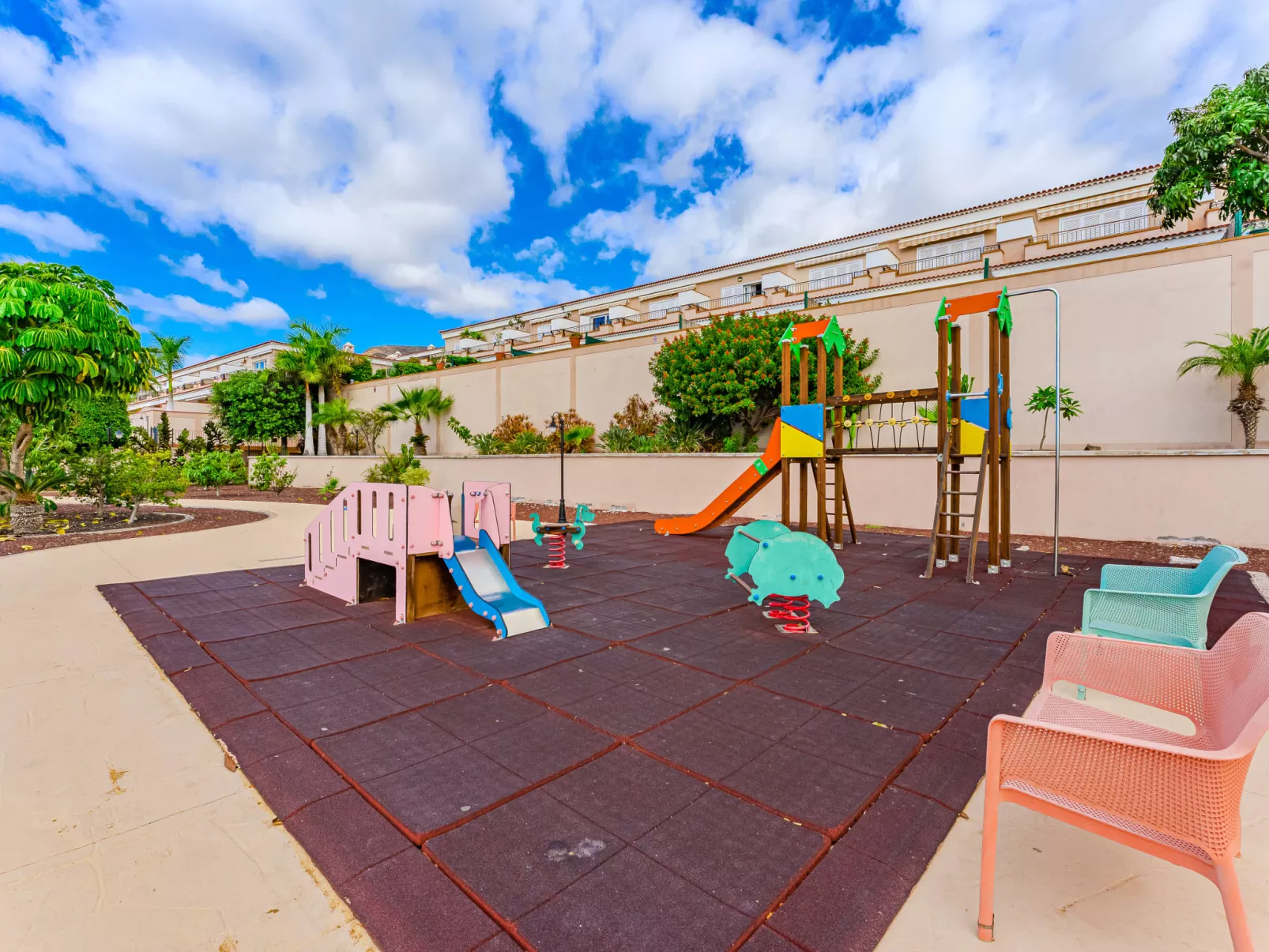 Santiago Seaview-Outside