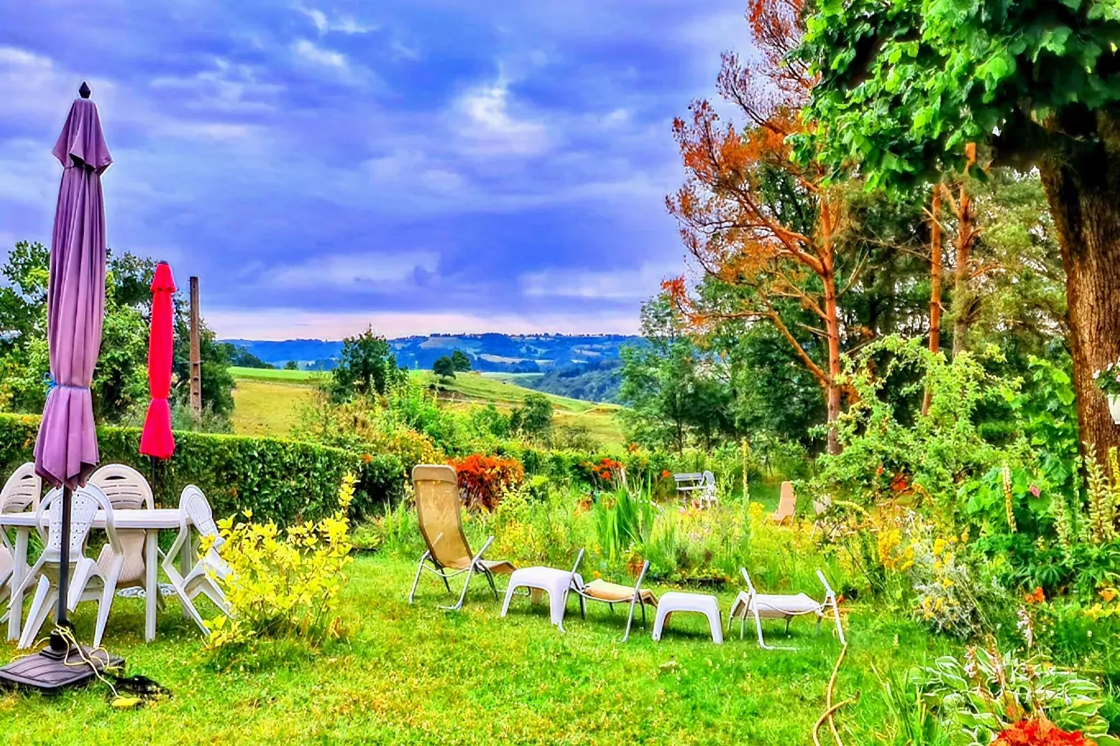 Petite Plaisance-Gardens summer