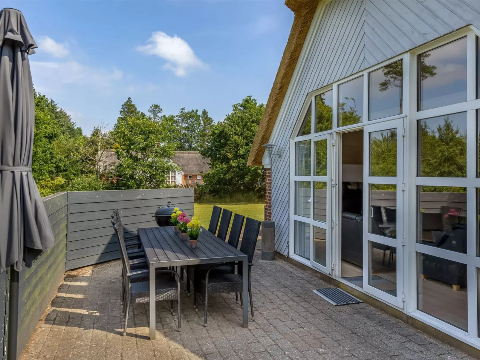 "Sondra" -  from the sea-Dehors