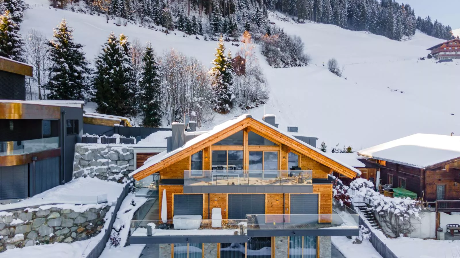 TOP 3 Sonnberg-Exterior in winter