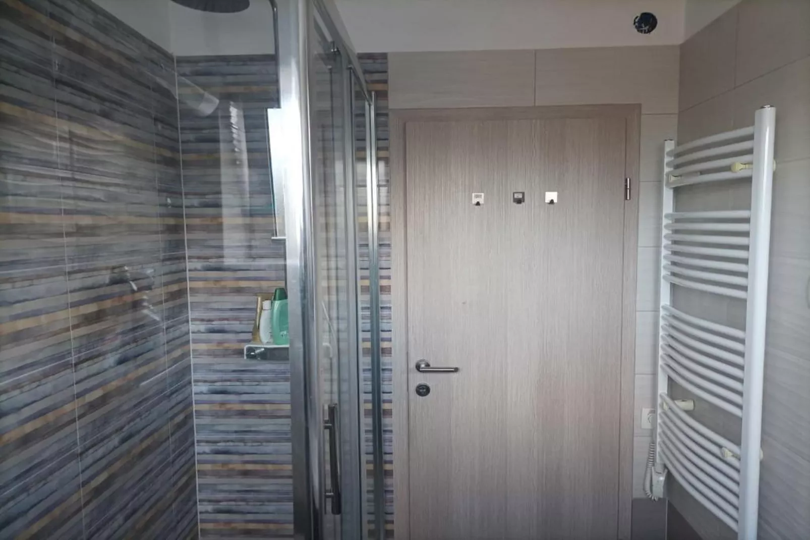 Aqua Maris Lovran - Two Bedroom Apartment with Balcony and Sea view-Salle de bain