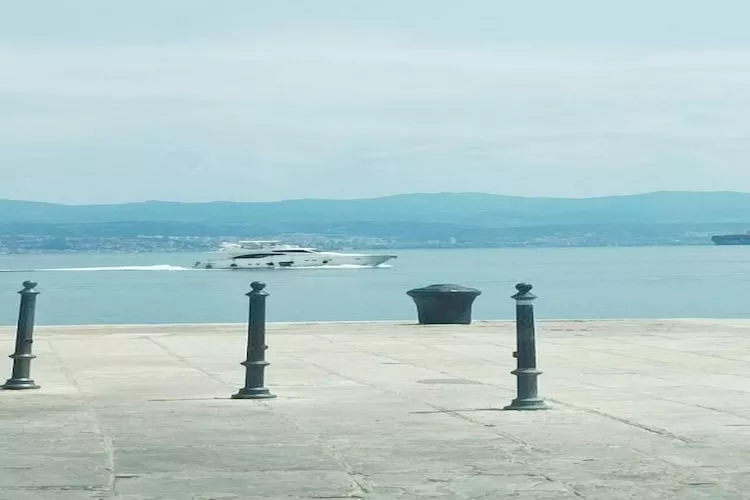 Aqua Maris Lovran - Two Bedroom Apartment with Balcony and Sea view-Ambiance