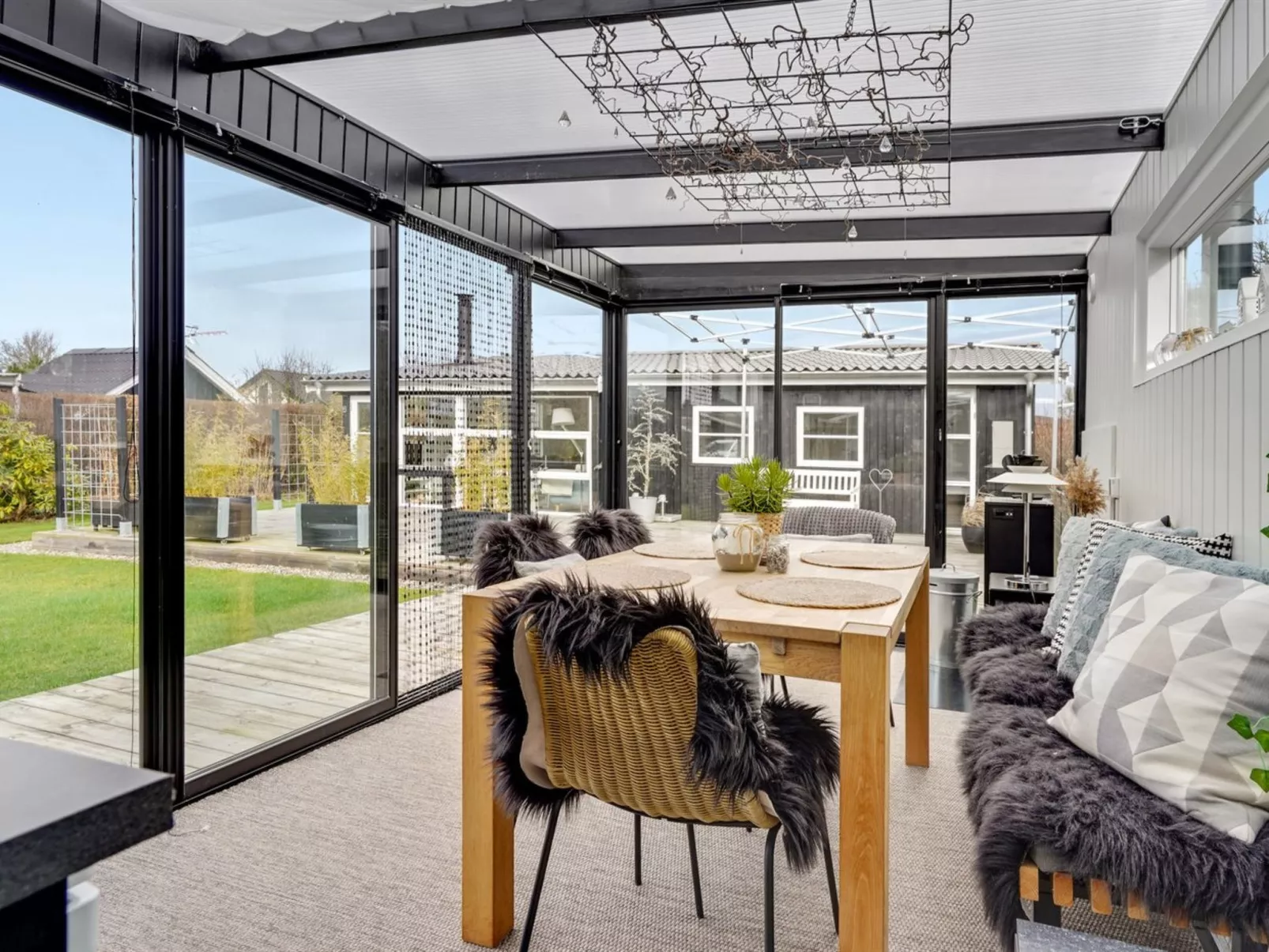 "Helmina" - 125m from the sea-Dedans