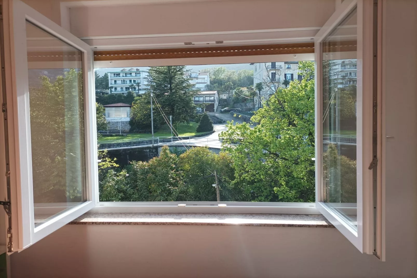 Aqua Maris Lovran - Two Bedroom Apartment with Balcony and Sea view-Vue
