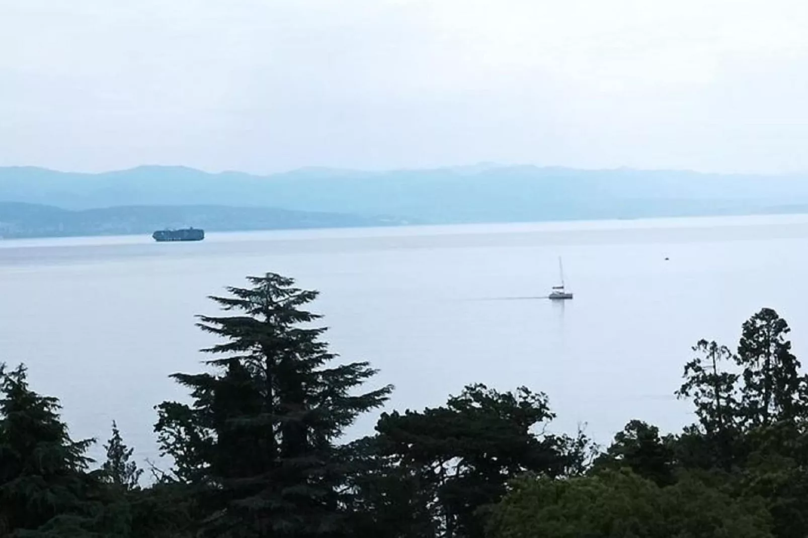 Aqua Maris Lovran - Two Bedroom Apartment with Balcony and Sea view-Vue