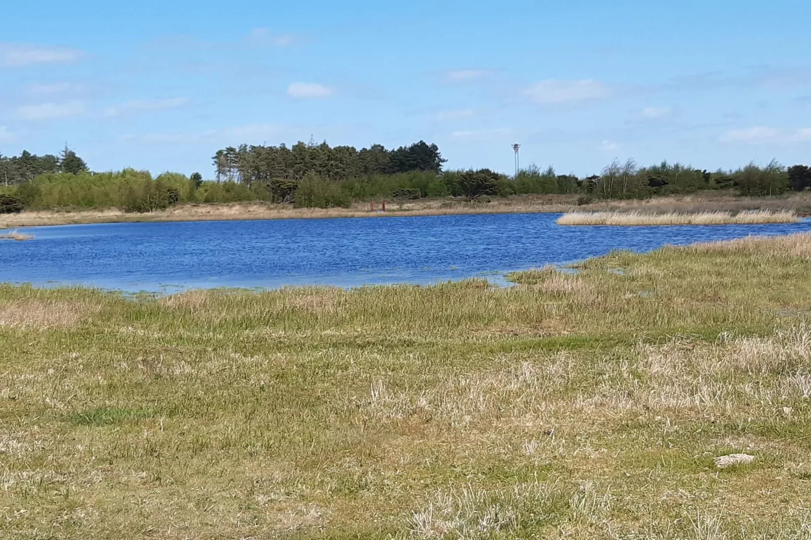 Parking privé à Vanggardsvej - Vue sur l'eau