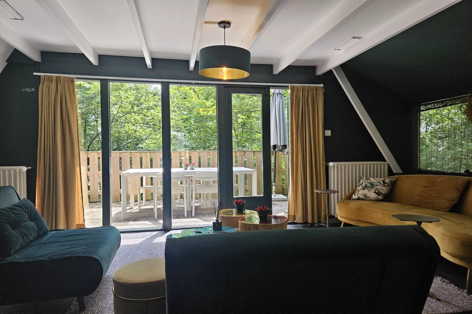 Chalet no 80-Living room