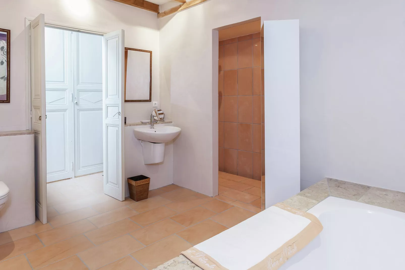 Le Chêne-Liège-Badezimmer