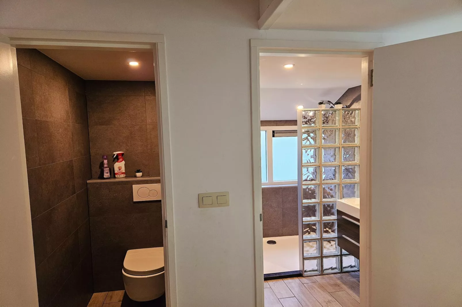 Chalet no 76-Badezimmer