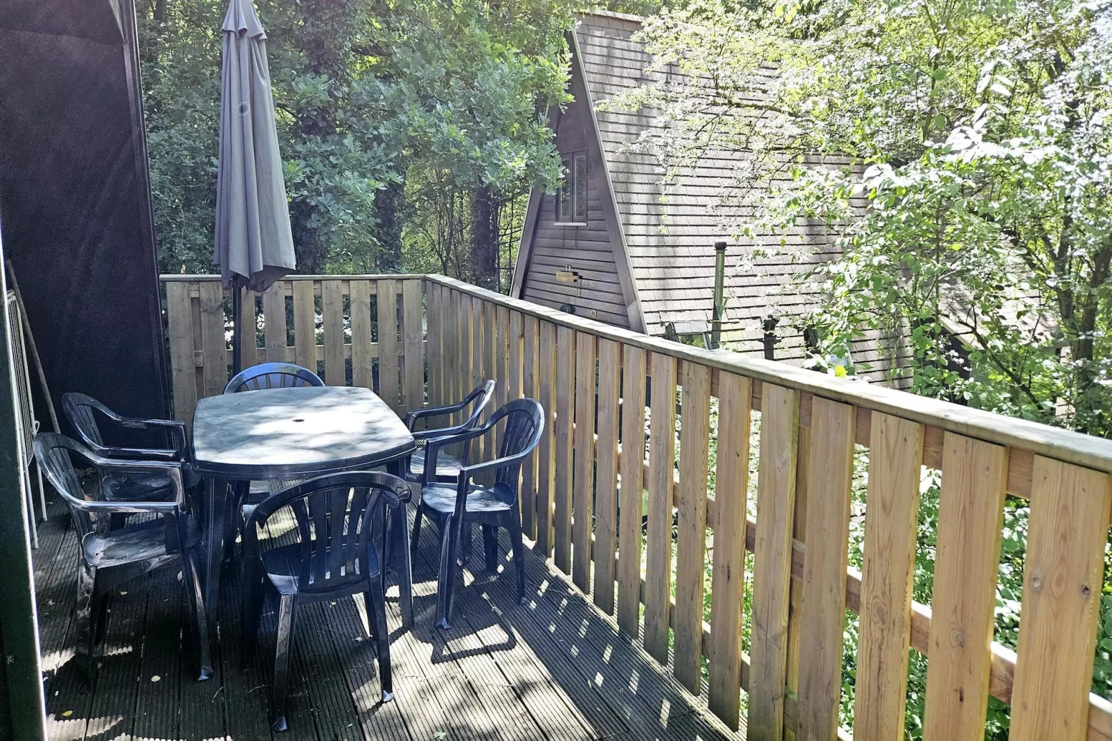 Chalet no 142-Terrasse/Balkon