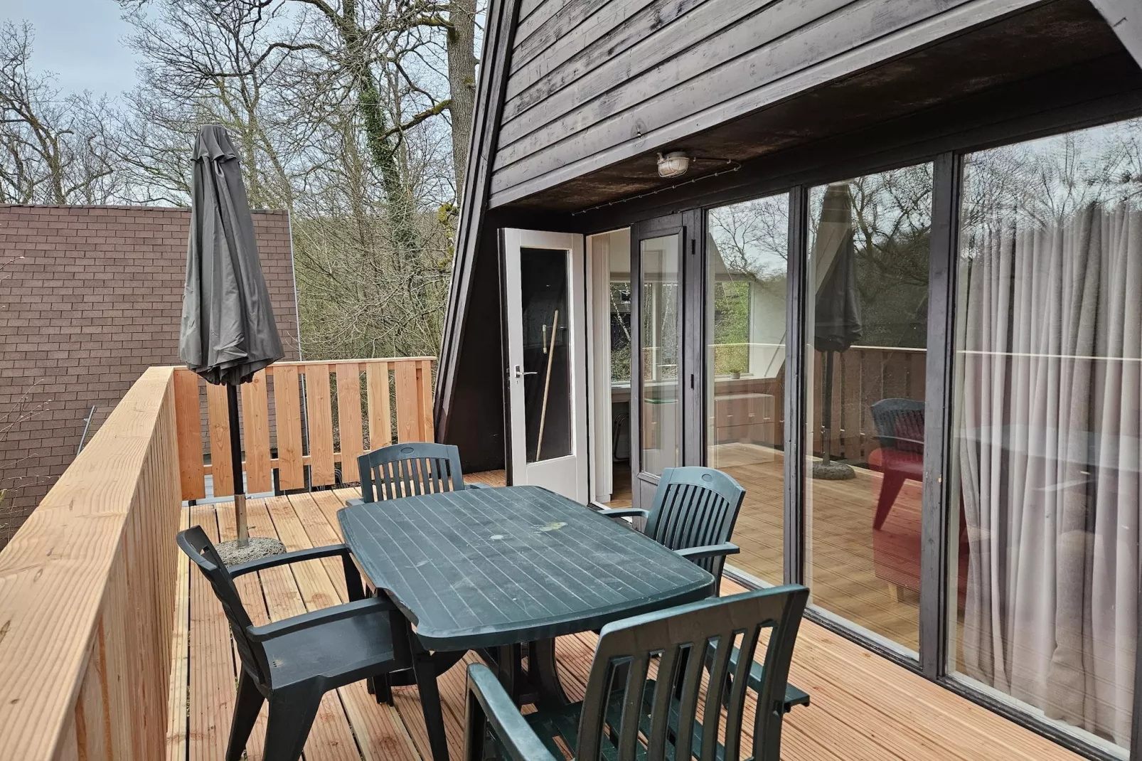 Chalet no 89-Terrasse/Balkon