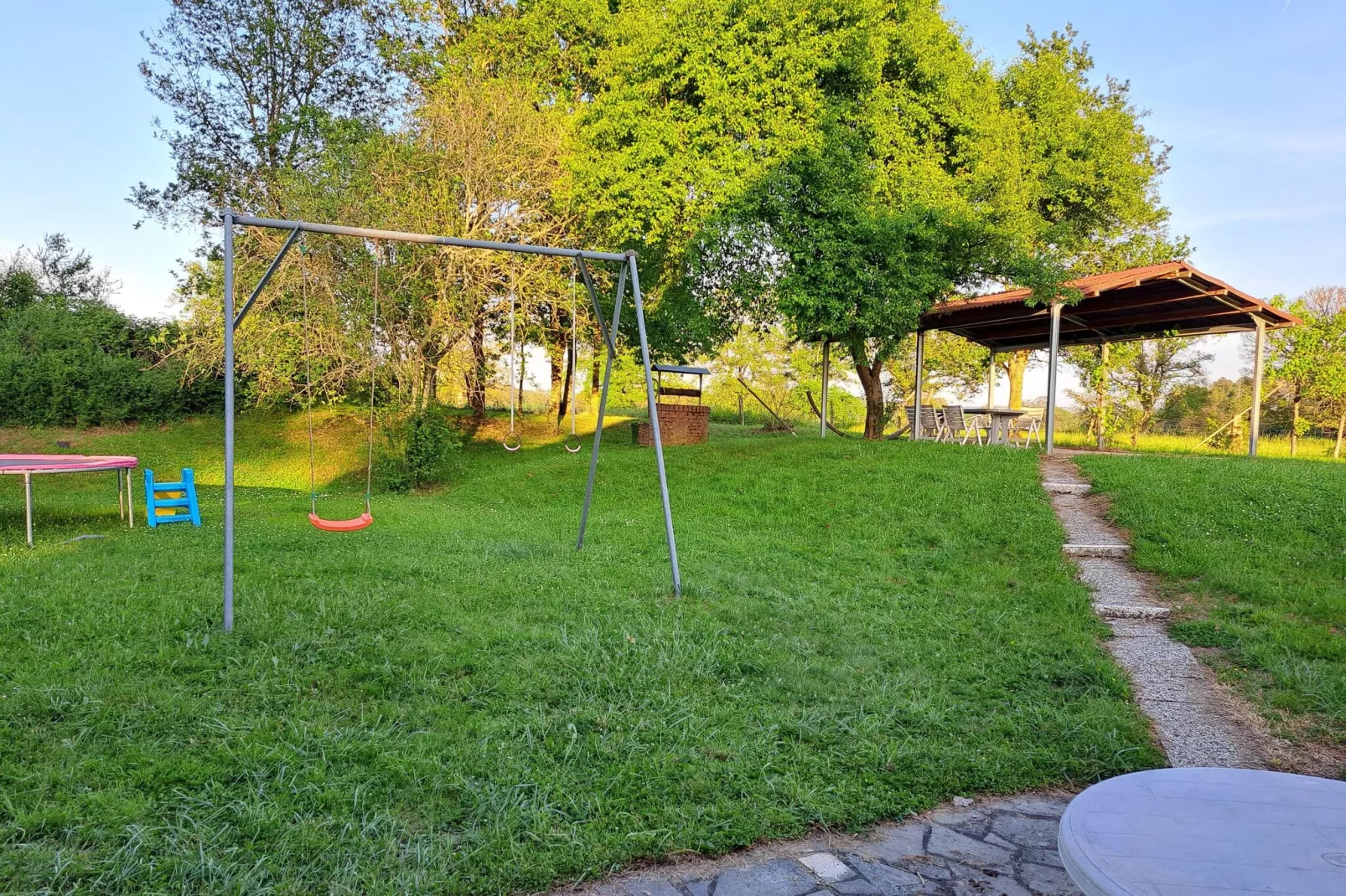 Maison de vacances -   VIEURE-Gardens summer