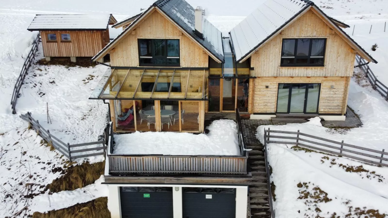 Designchalets Falkertsee-Exterior in winter