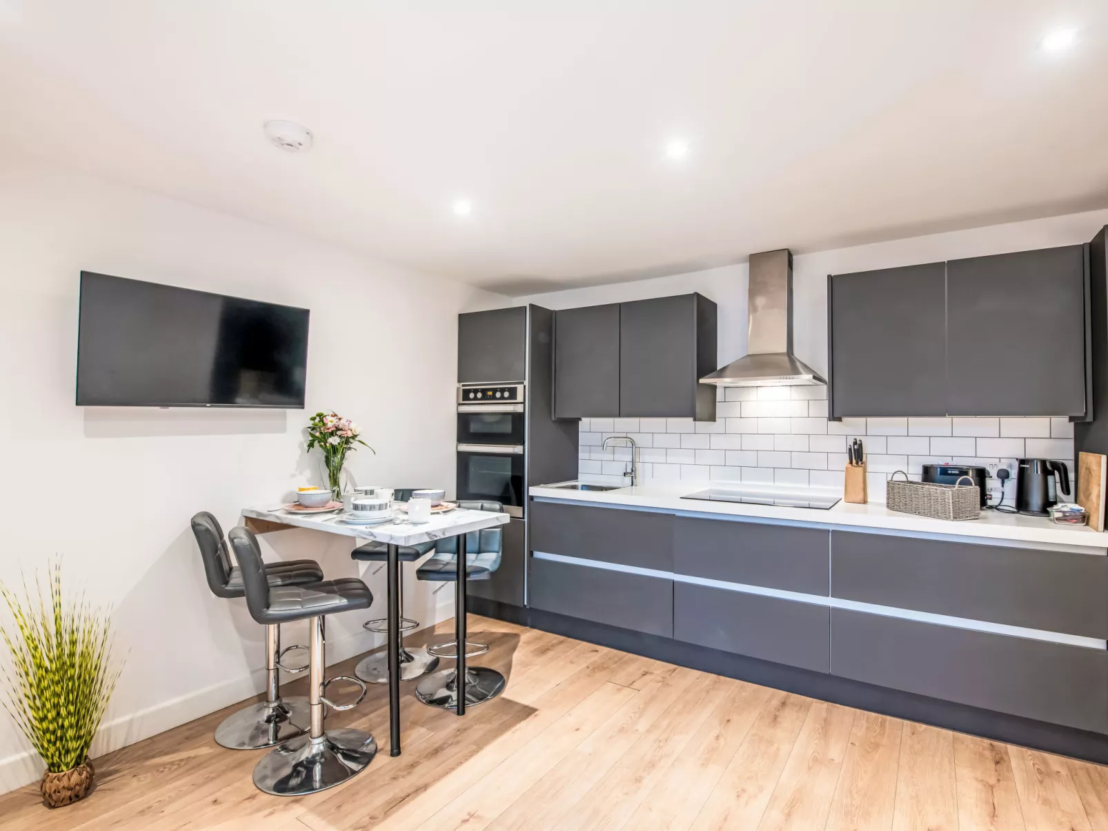 Fishertown Apartment-Inside