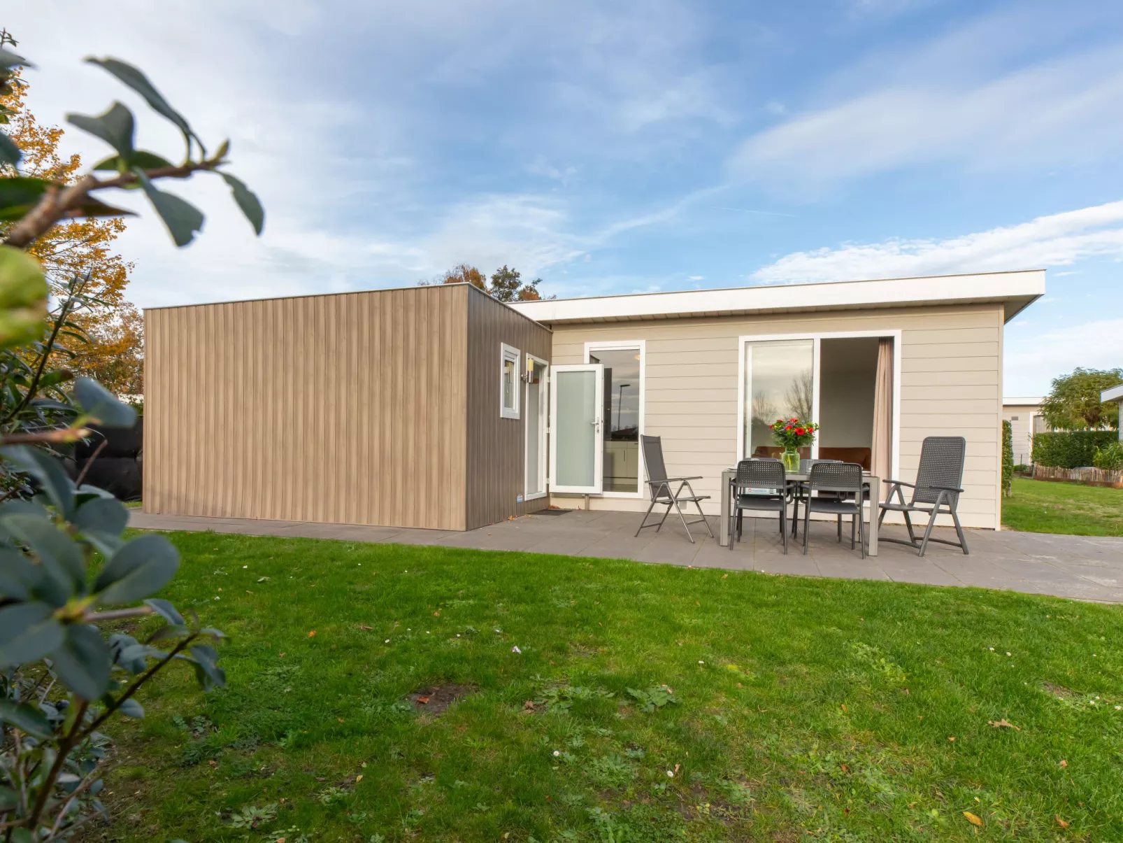 Hart van Zeeland-Outside