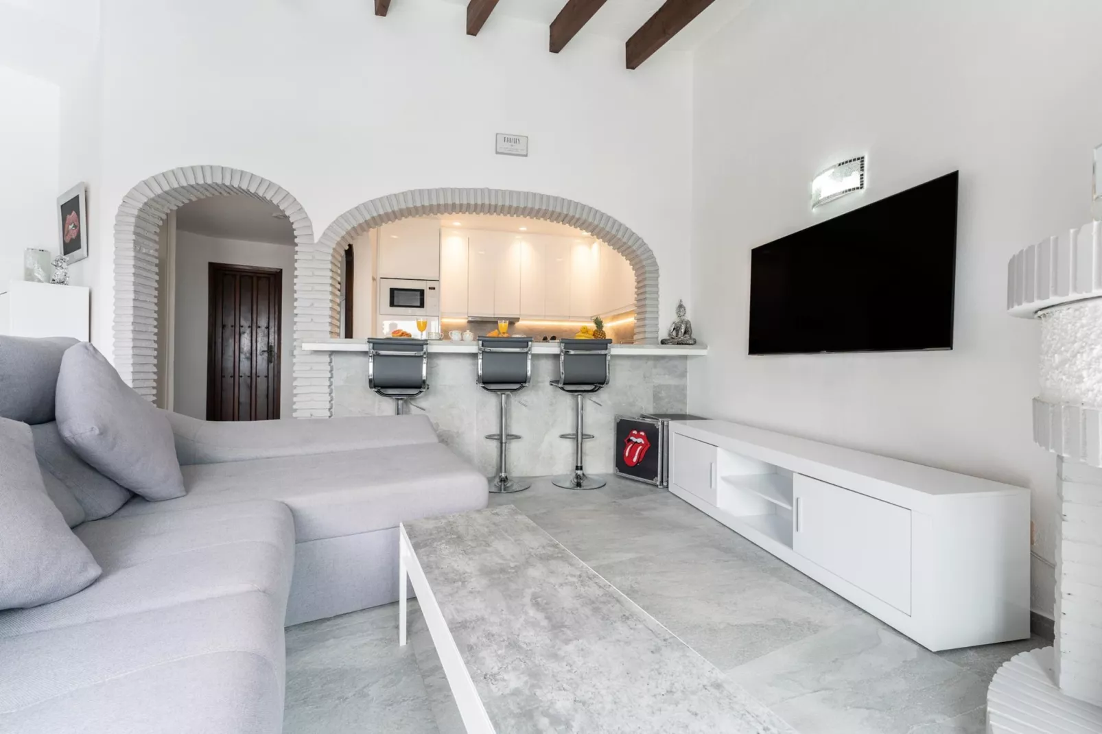 CT 283 - Faro's Doña Berta Apartment - Riviera del Sol-Salon