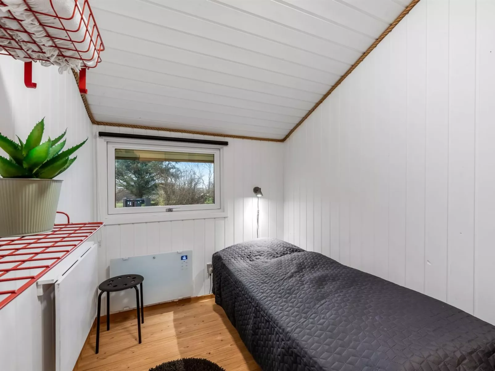 "Veera" -  from the sea-Inside