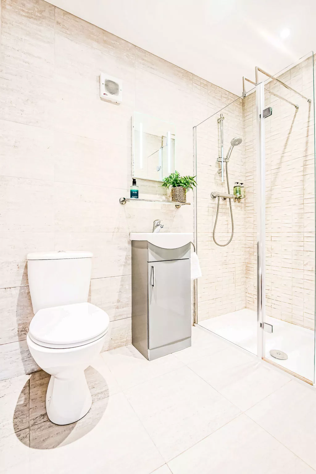 Fishertown Apartment-Inside