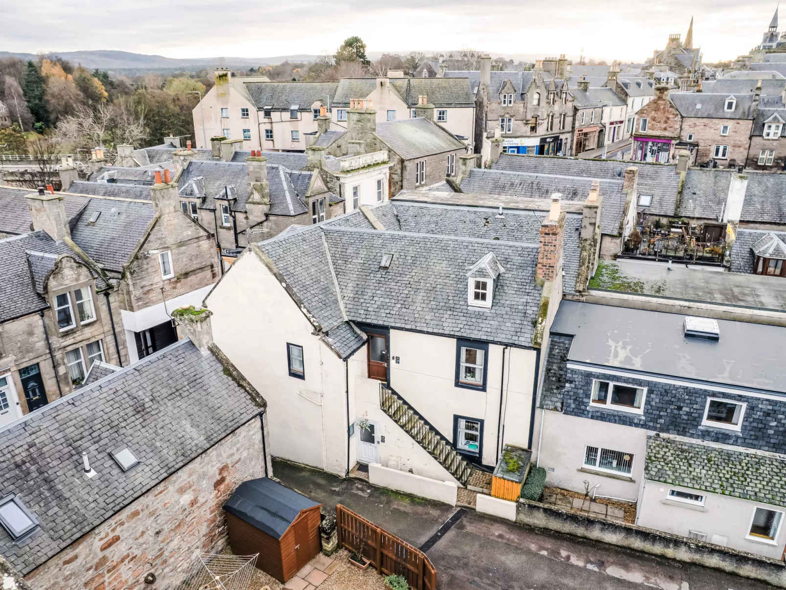 Fishertown Apartment 1st Floor-Outside