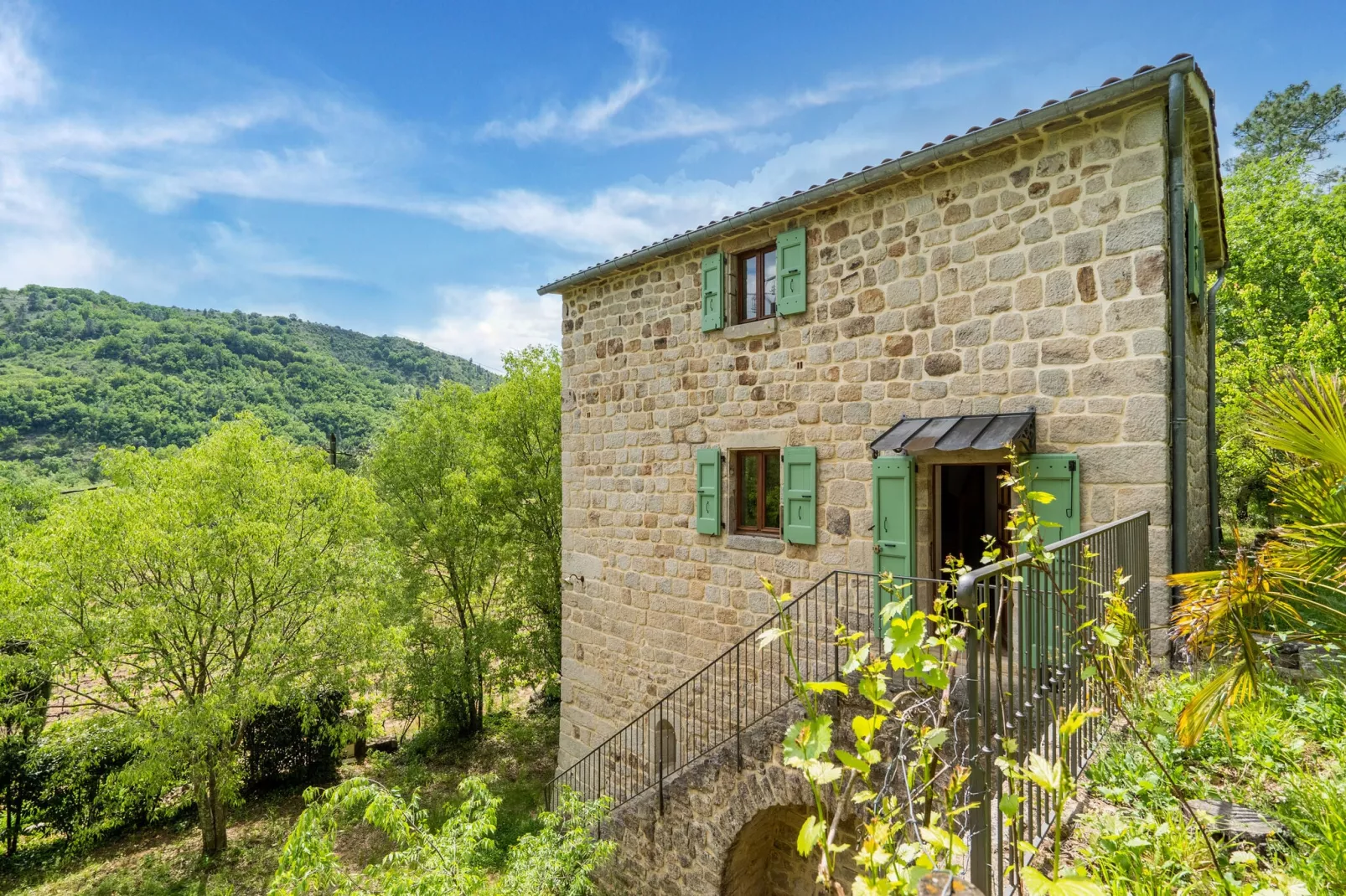 Maison de vacances - Les Assions-Exterior summer