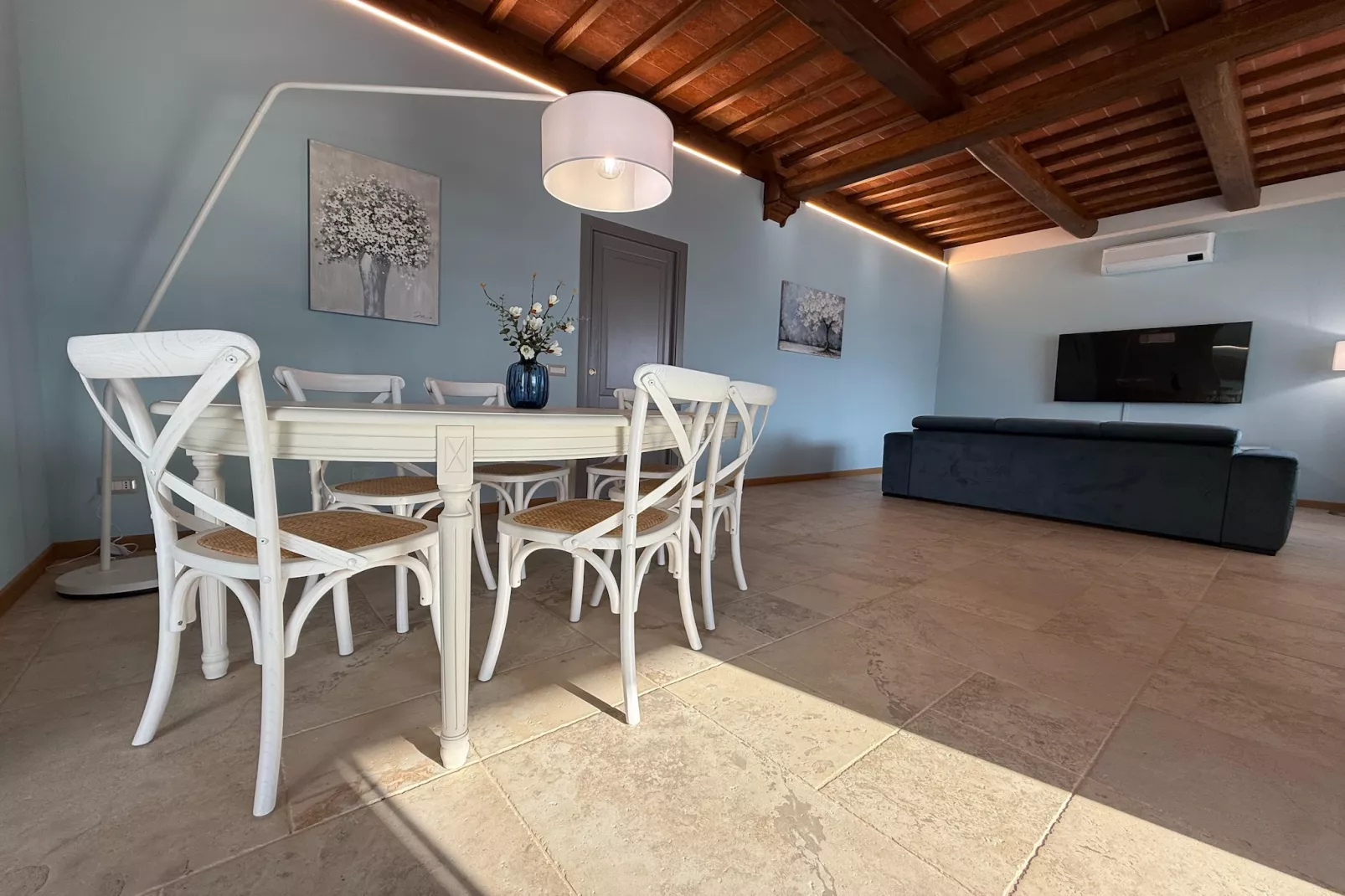 Orchidea-Dining room