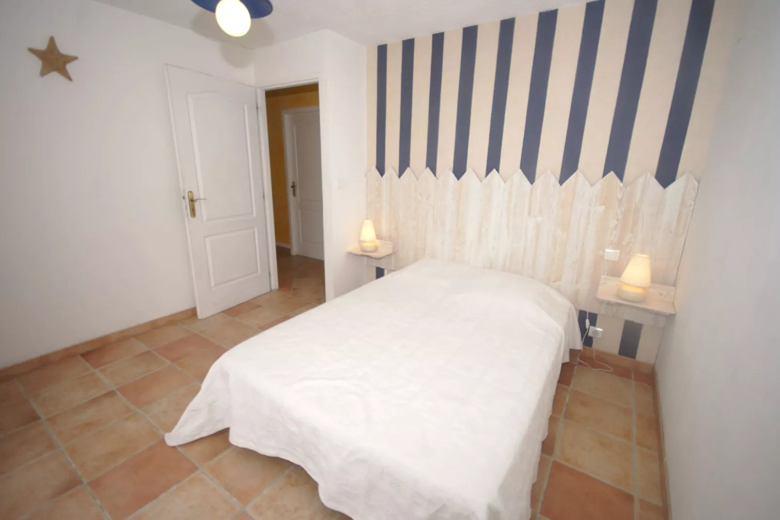 Villa - LES VANS-Schlafzimmer