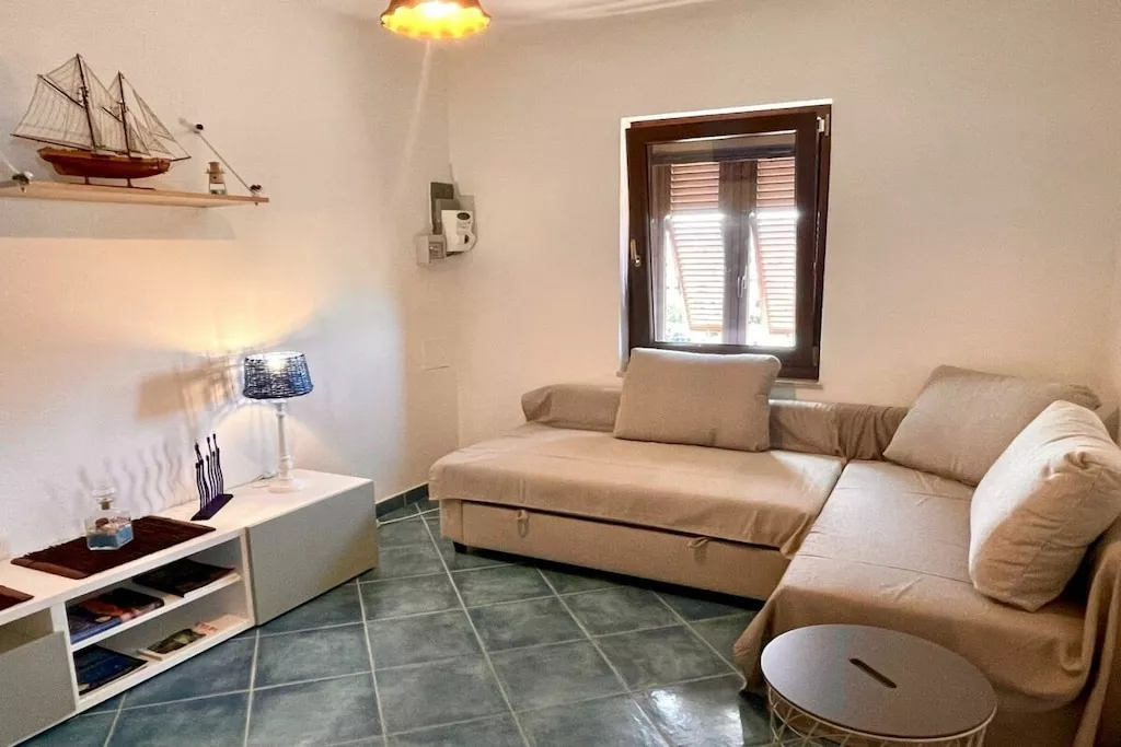 438242-Nicht zugeordnet