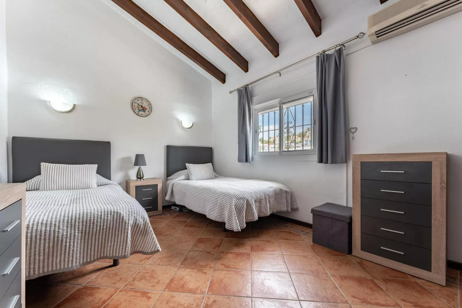 CT 283 - Faro's Doña Berta Apartment - Riviera del Sol-Chambre