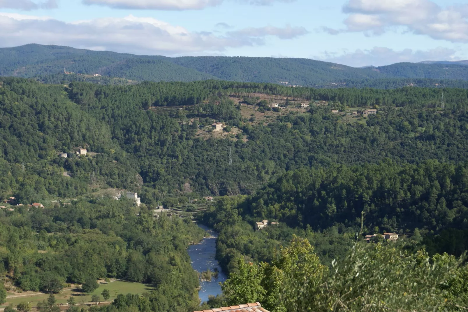 Villa - Les Vans-Aussicht Sommer