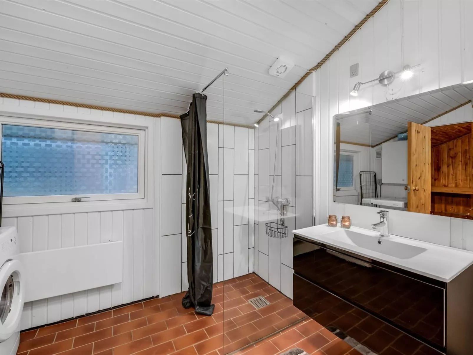 "Veera" -  from the sea-Inside