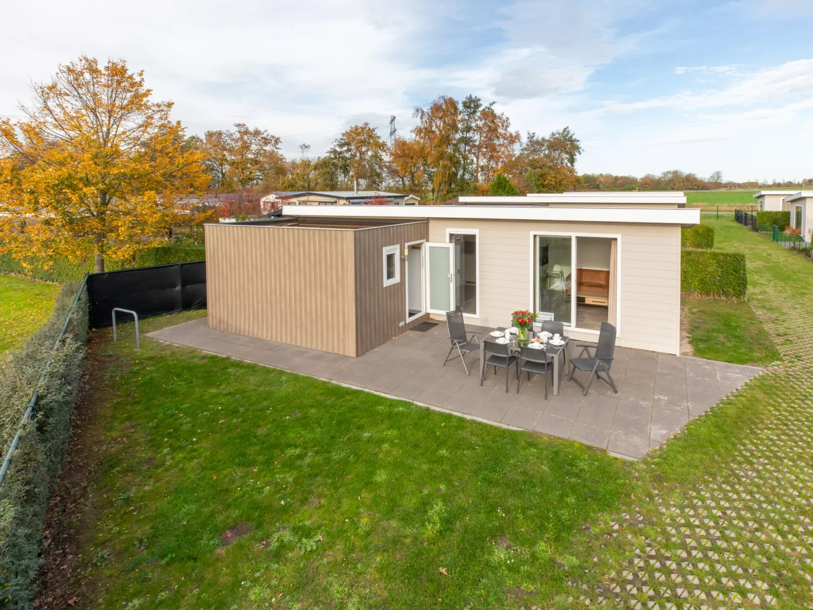 Hart van Zeeland-Outside