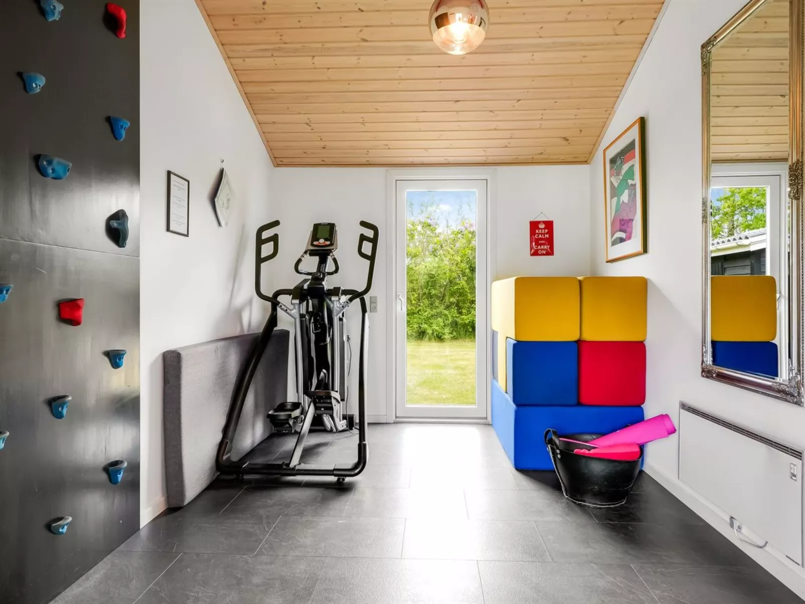 "Ensio" - 1.2km from the sea-Dedans