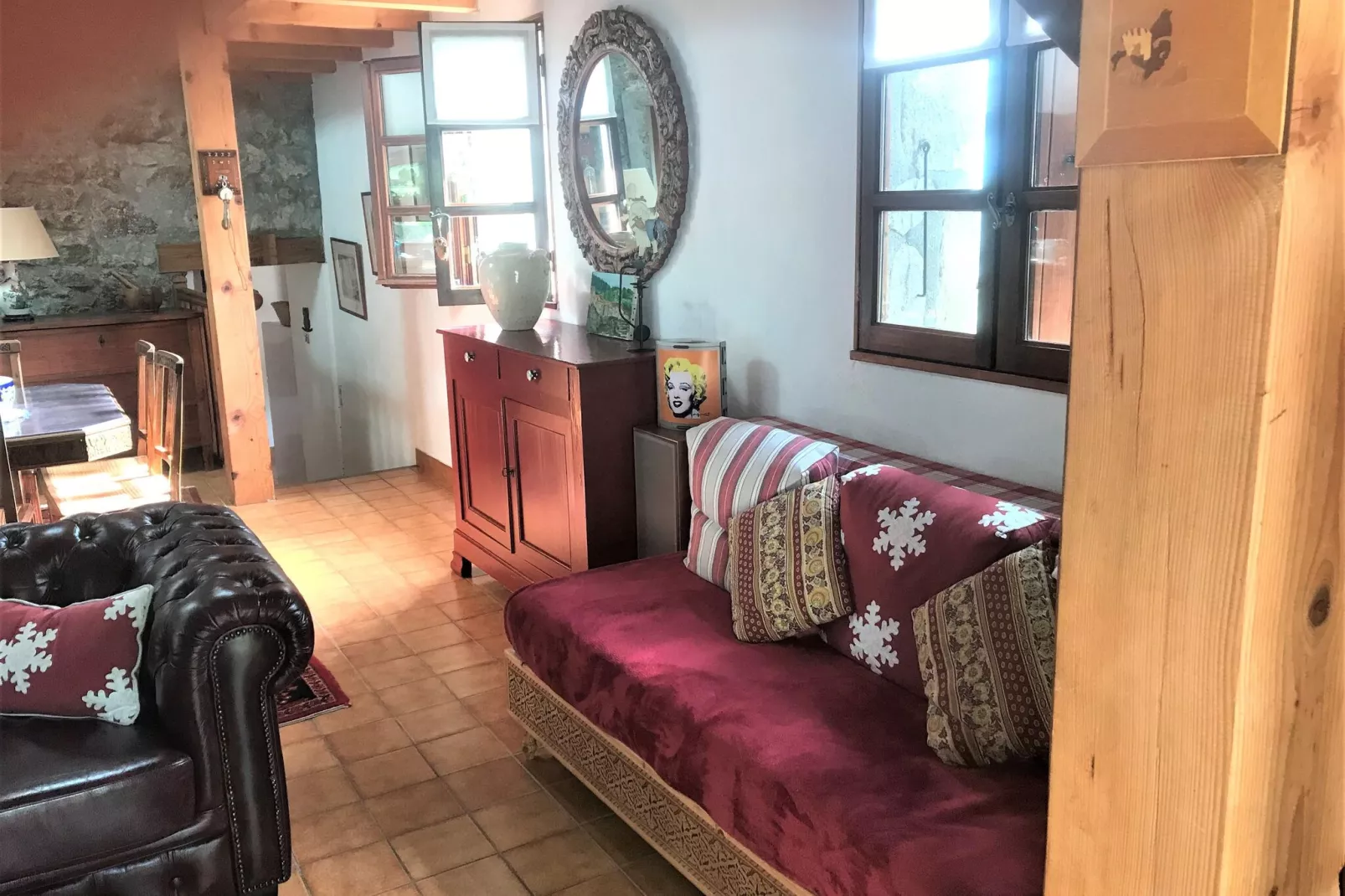 Maison de Vacances  - St Julien de Gua-Living room