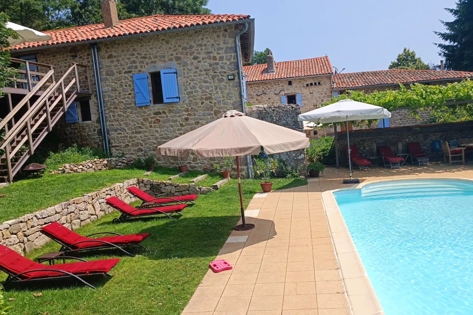 Guesthouse St Basile-Extérieur été