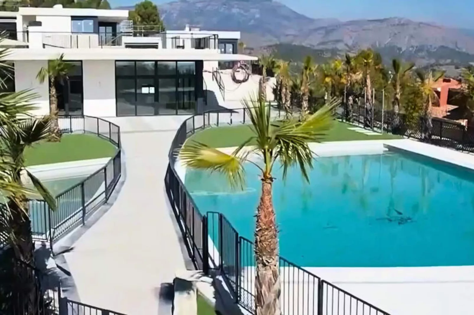 Villa Solymar &agrave; Polop Hills : Luxe Et Confort !