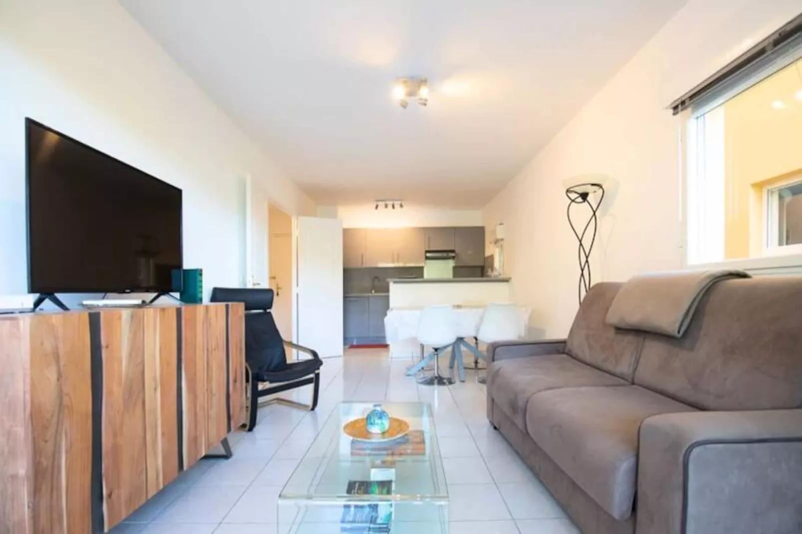 Appartement &agrave; Mandelieu - Piscine Et Court De Tennis