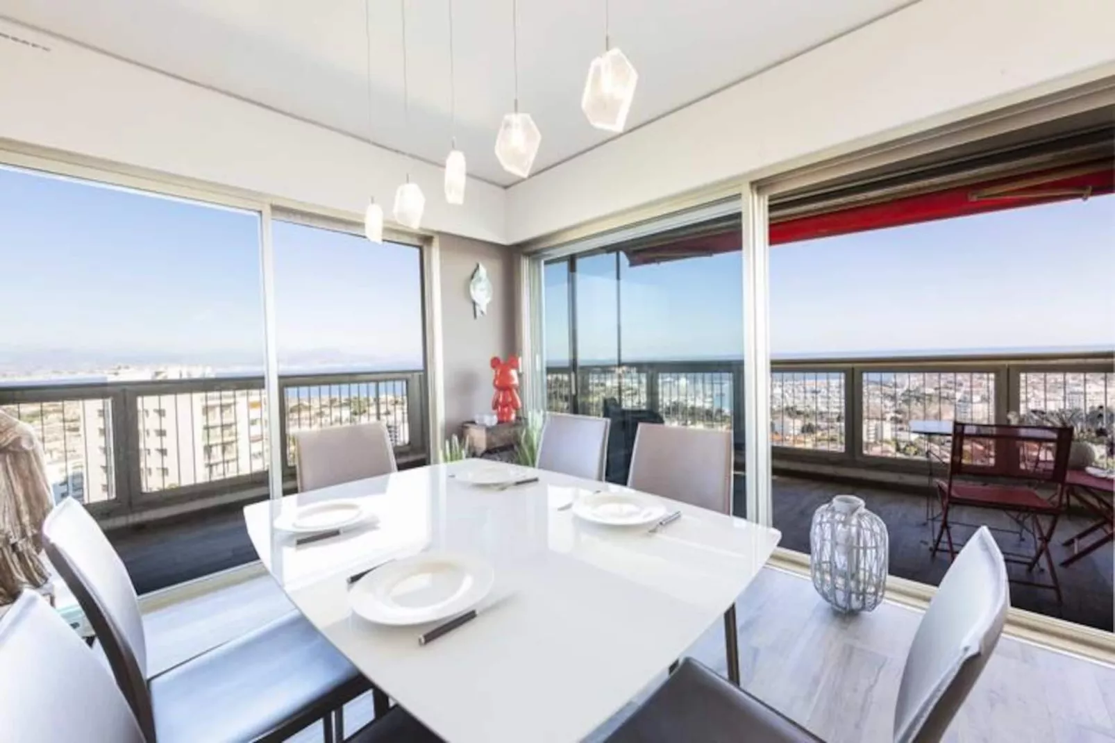 Résidence Bnb Renting 3 Pièces Avec Une Vue à Couper Le Souffle à Antibes !