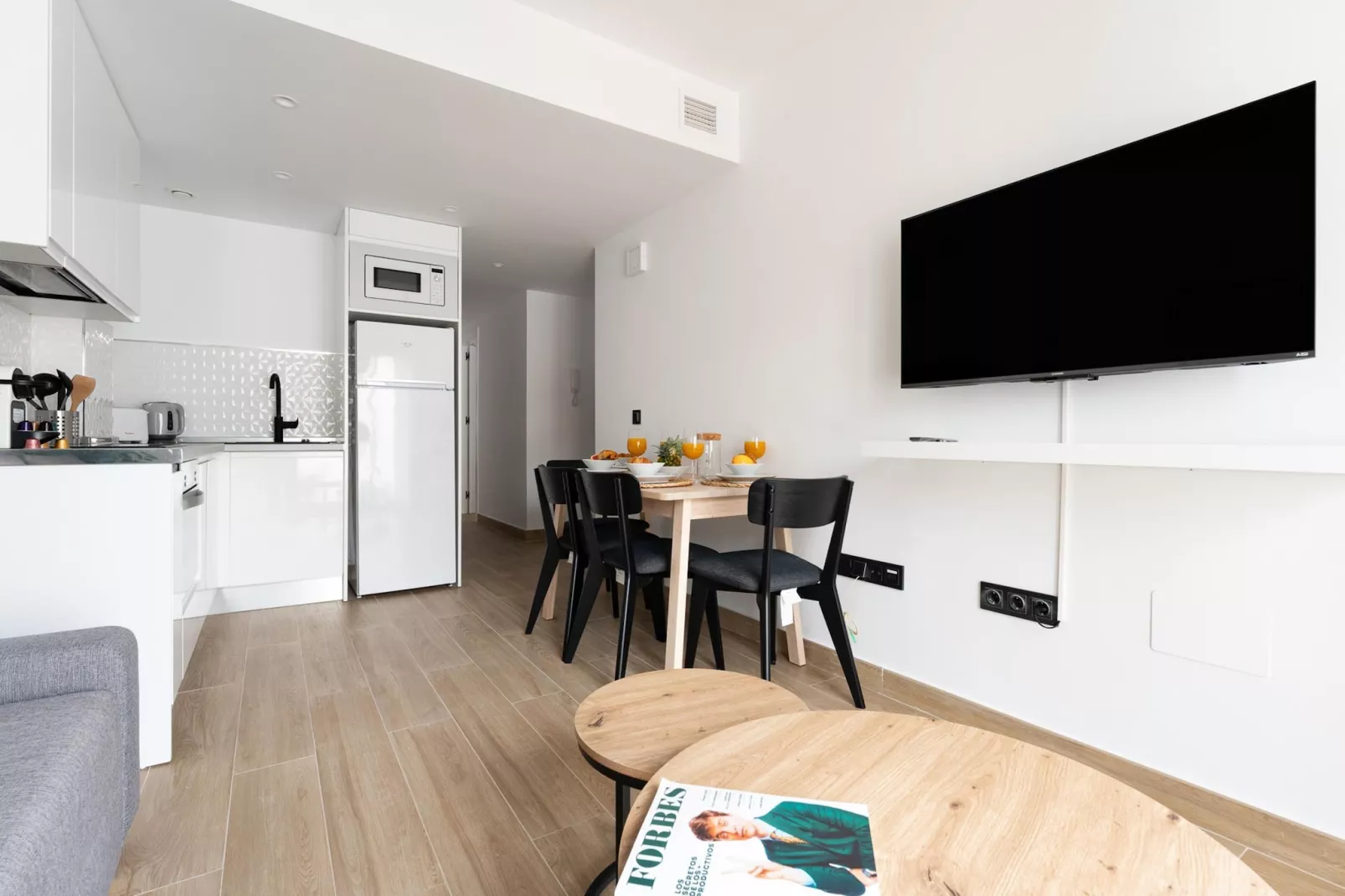 CT 326 - Faro's Fuengirola Prime Location - Boutique Apartment