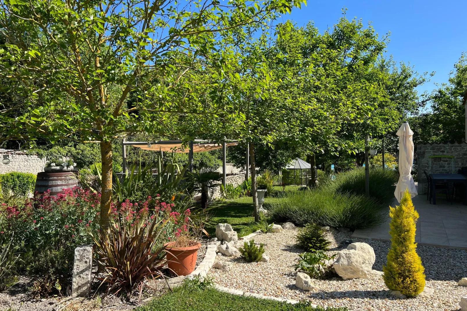 Cottage Côte Atlantique-Gardens summer
