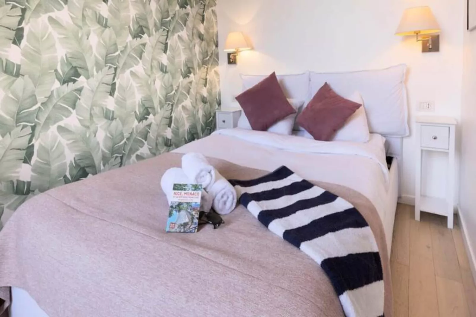 06a3 - Bel Appartement Au Cœur Du Vieux Nice