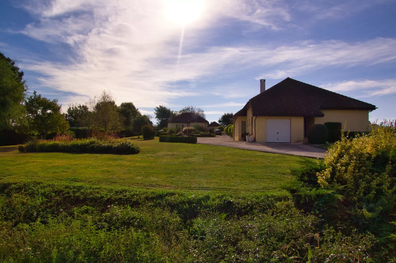 Residence Le Perrot-Exterior summer
