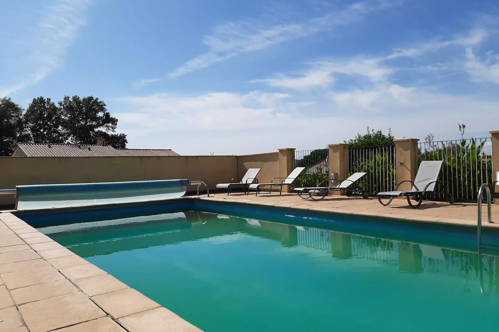 Residence Le Perrot-Pool