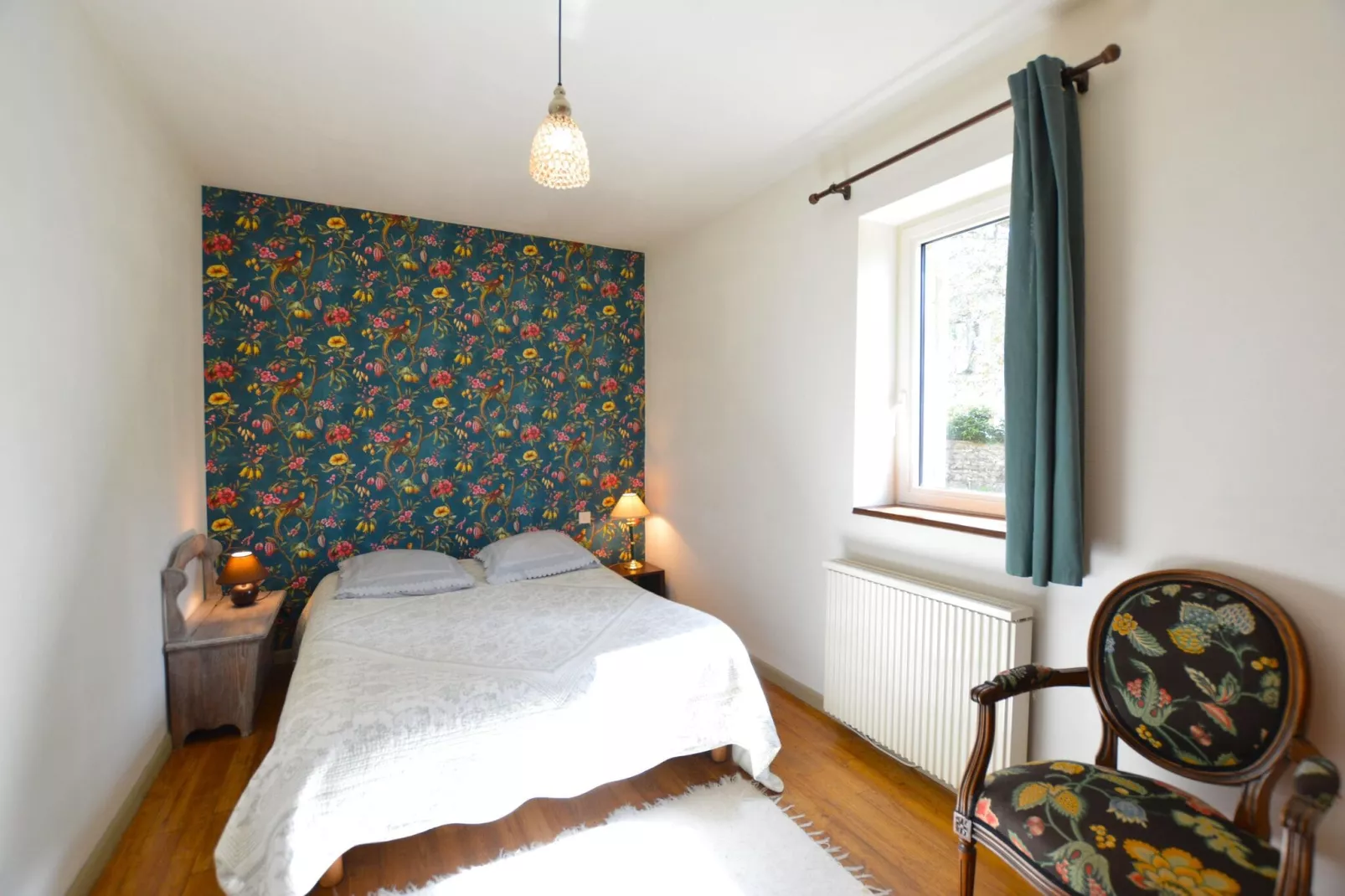 Maison au calme avec piscine-Bedroom