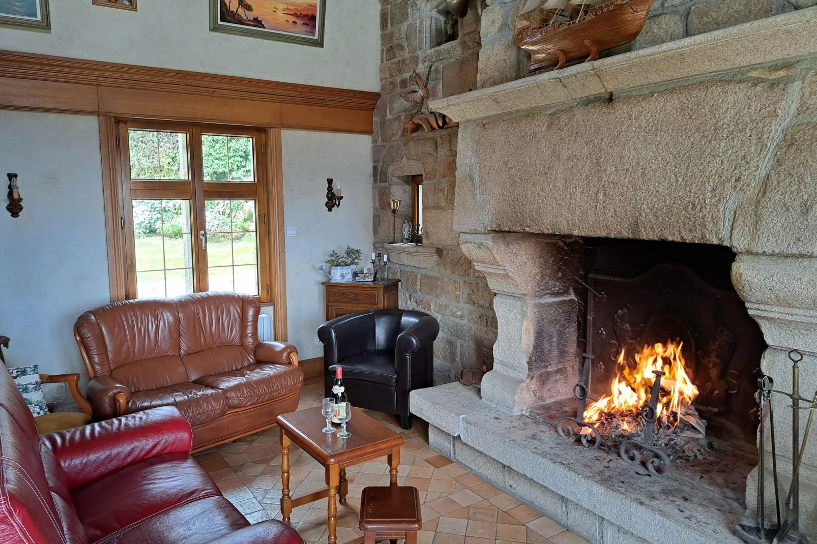 Granitsteinhaus in St Pol-de-Léon-Living room