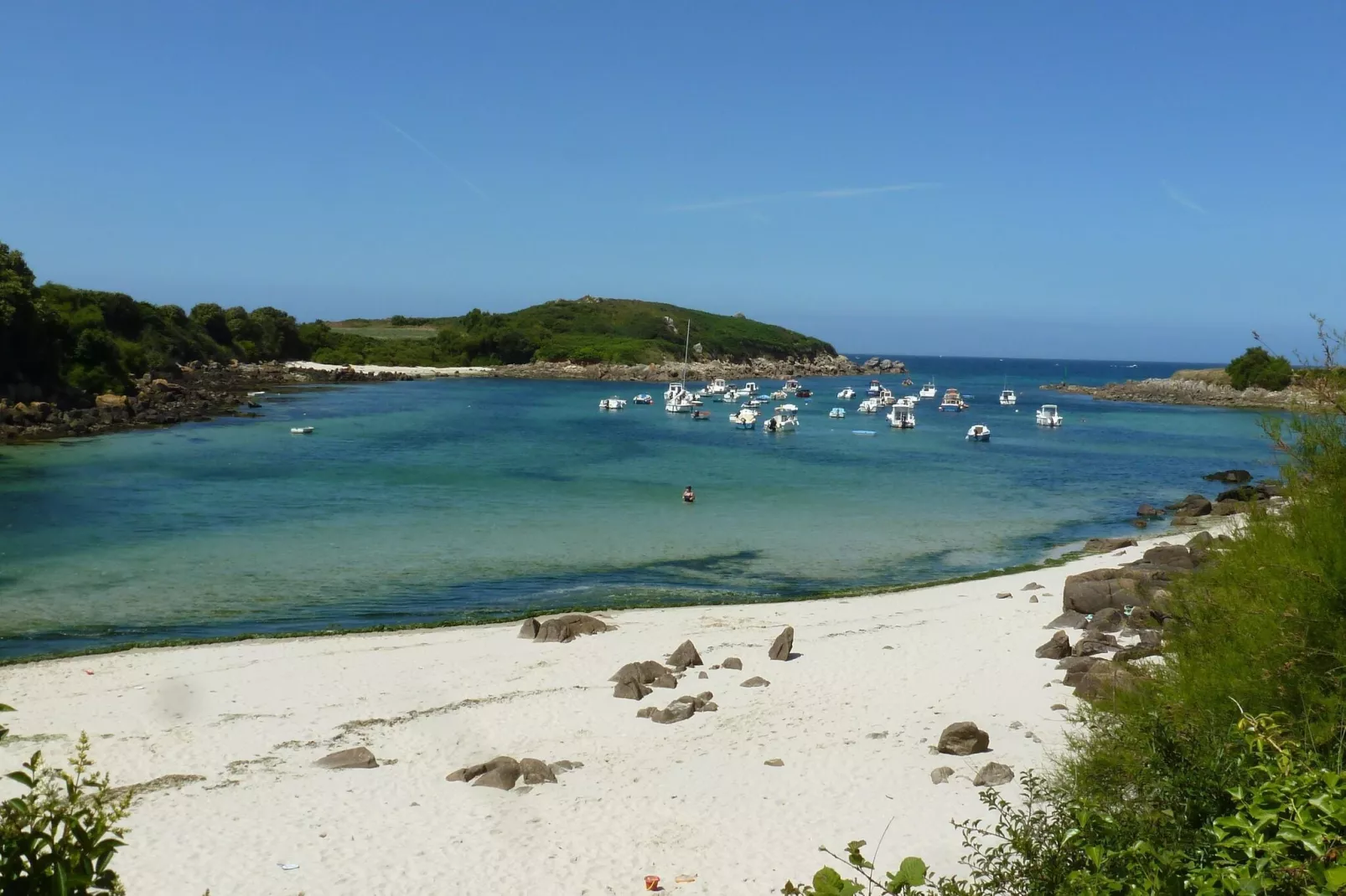 Between land and sea holiday home in the hinterland of the bay of Morlaix-Areas summer 20km
