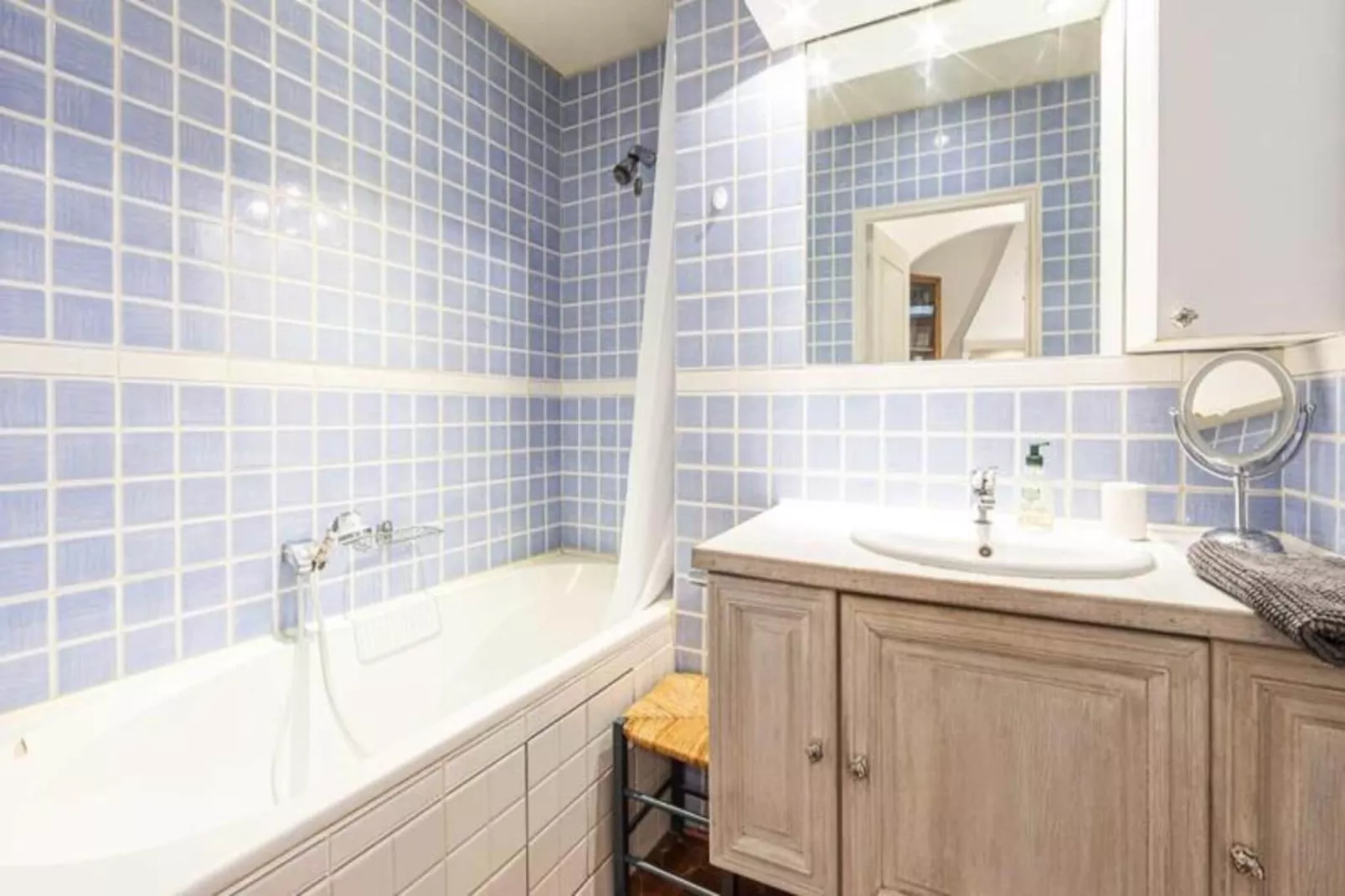 Résidence Bnb Renting Grand Studio Au C&oelig;ur De Cannes, Quartier De La Vieille Ville !