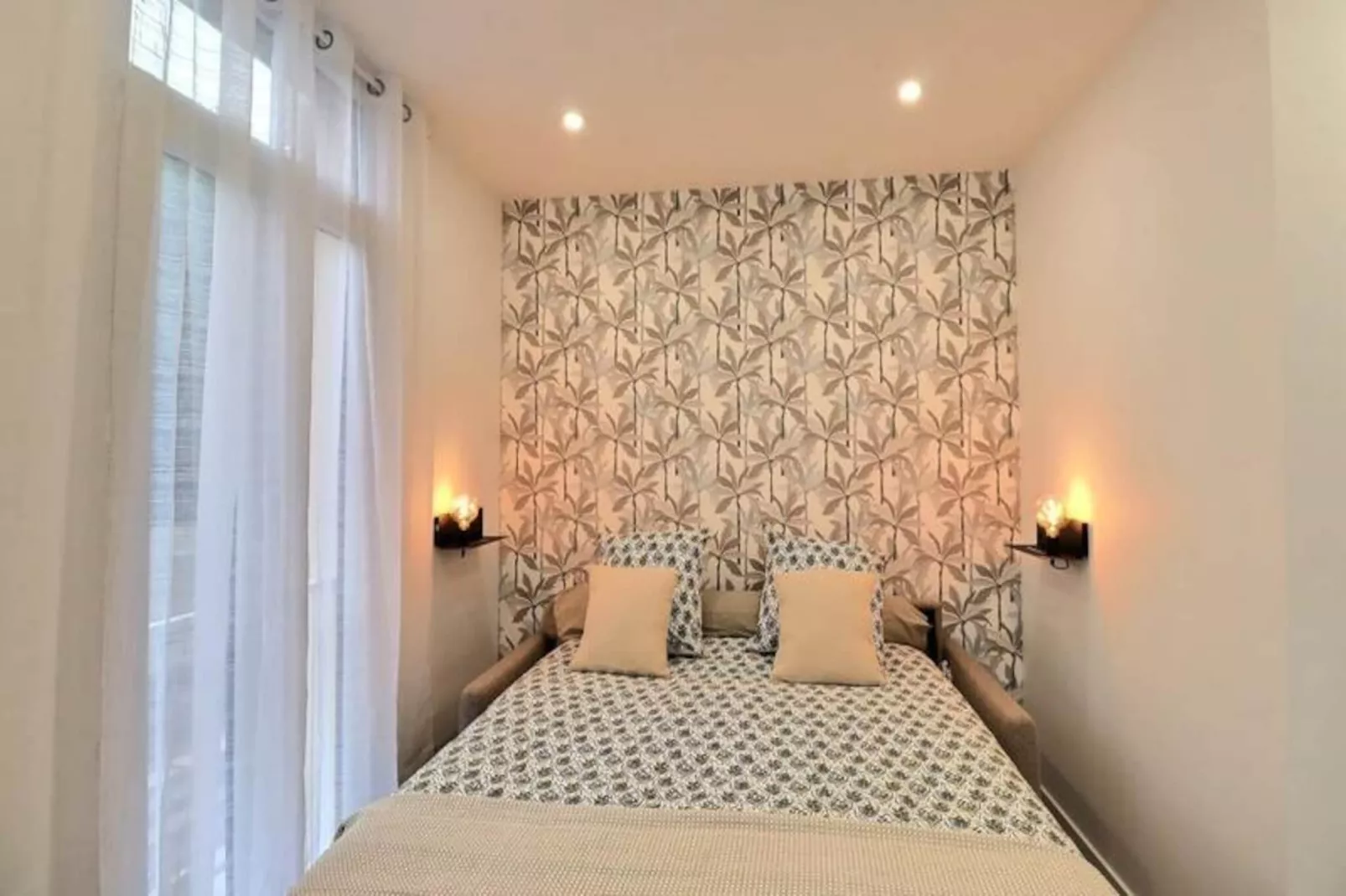 La Parenth&egrave;se Aixoise - 3 &eacute;toiles - Parking