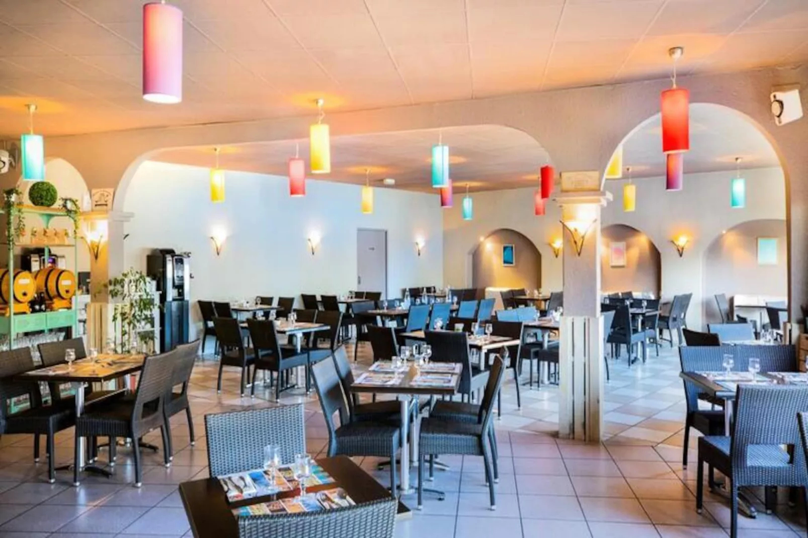 SOWELL Family Les Amandiers****