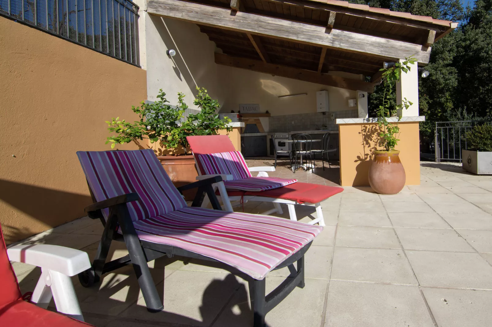 Maison de vacances - LÉDENON-Schwimmbad